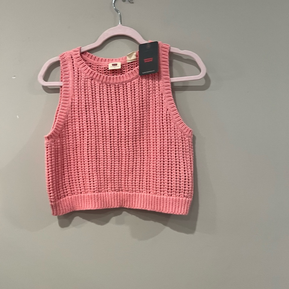 Levi’s Pink Knit Sleeveless Crop Top